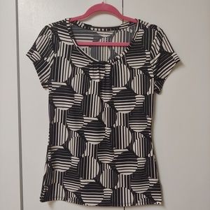 Like New Worthington Short Sleeve Scoopneck Top